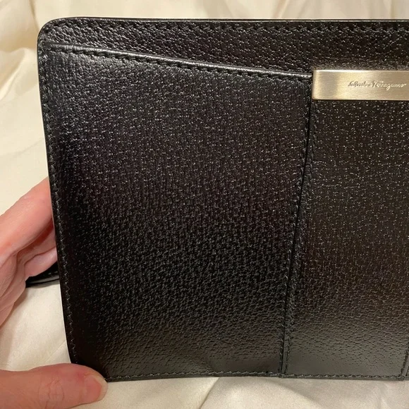 Ferragamo Authentic Vintage BLACK Wristlet with Gold Detail - Picture 7 of 8